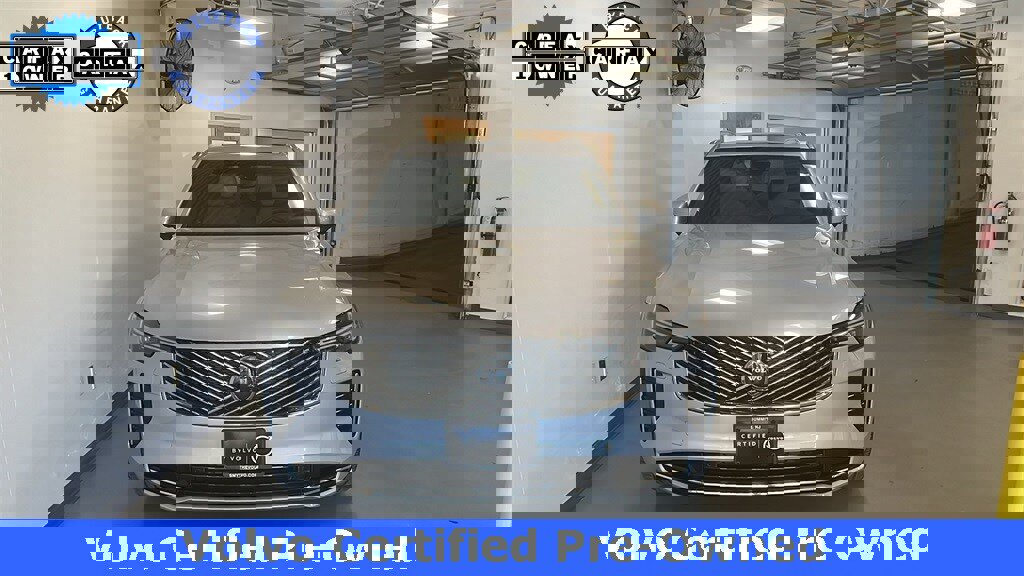 Certified 2025 Volvo XC90 B6 Plus image 1