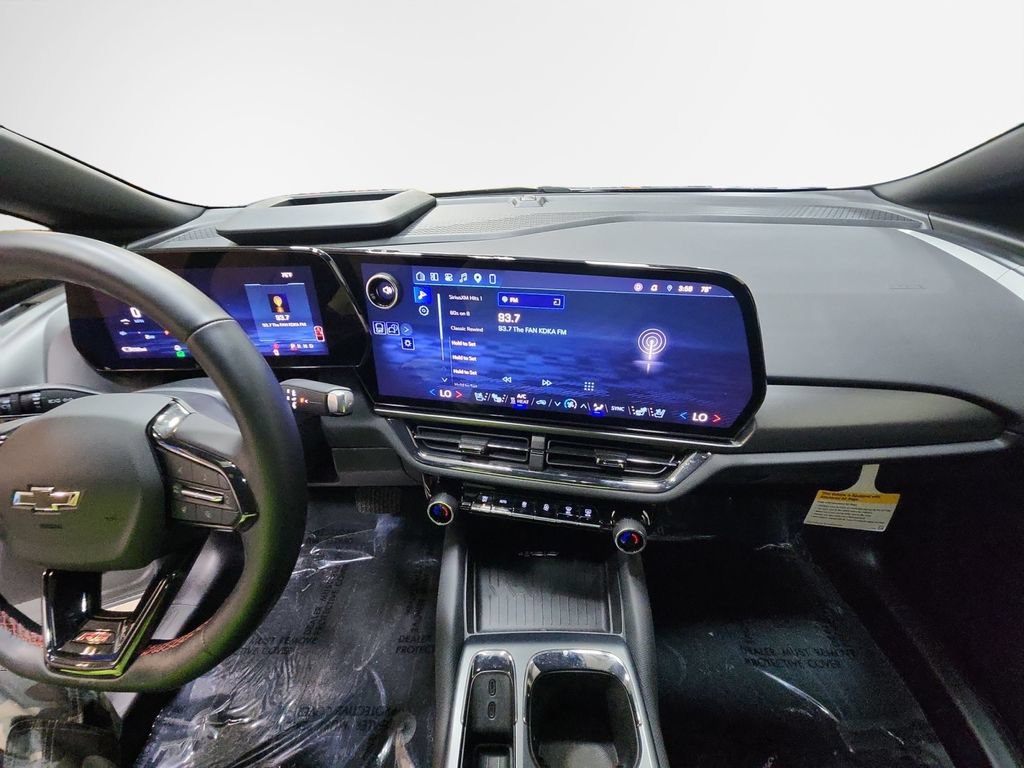 Used 2026 Chevrolet Equinox EV RS w/ Convenience Package II AWD/4WD image 24