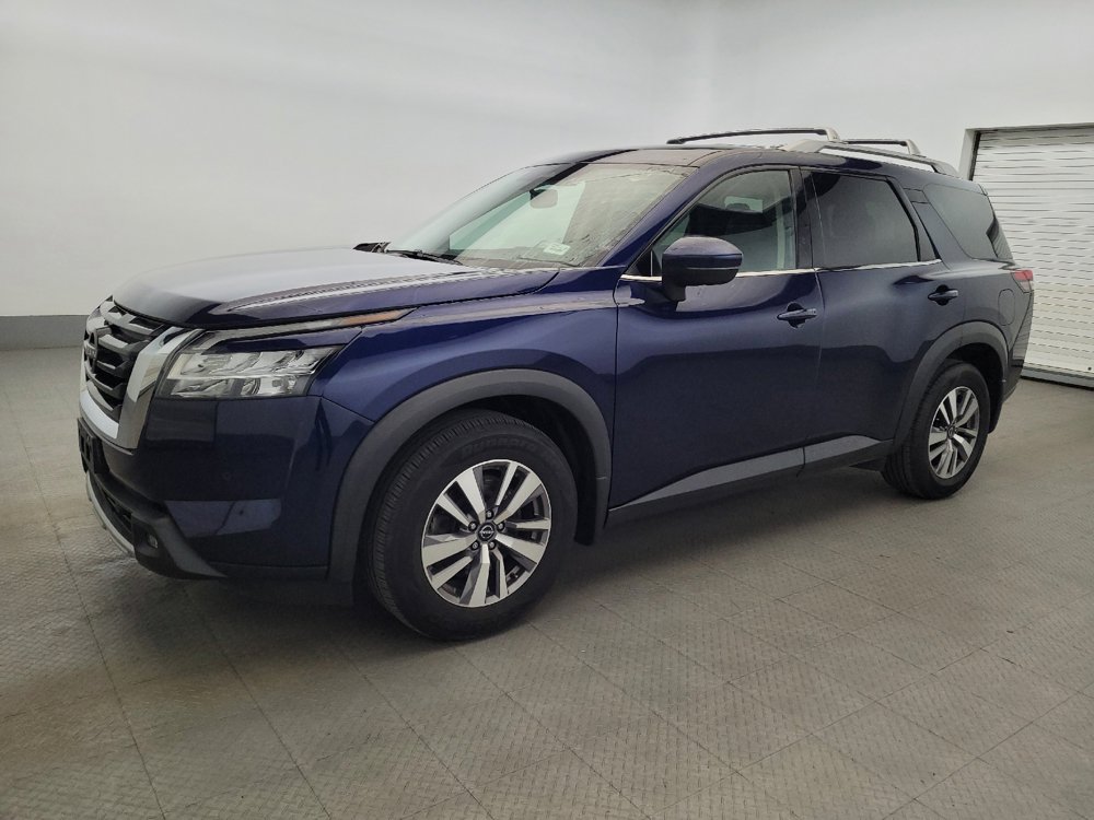Used 2022 Nissan Pathfinder SL AWD/4WD image 2