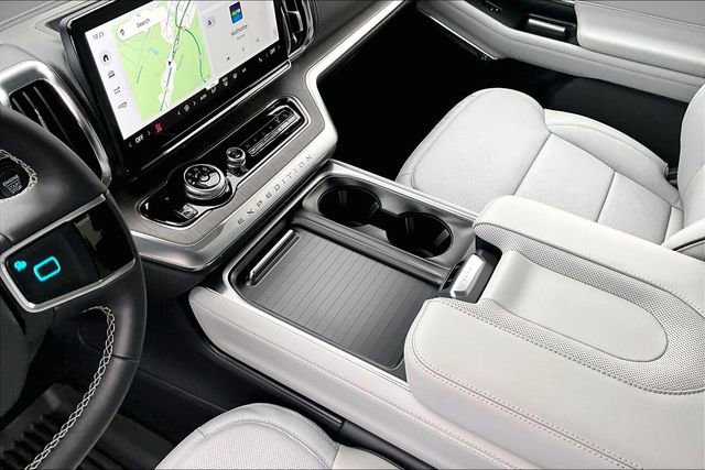 New 2026 Ford Expedition Max Platinum w/ Platinum Ultimate Package AWD/4WD image 8