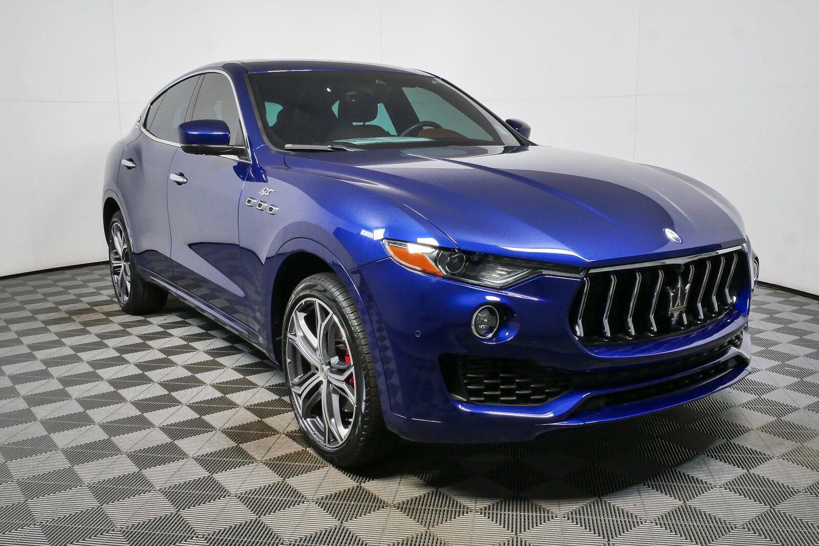 Used 2023 Maserati Levante GT AWD/4WD image 24