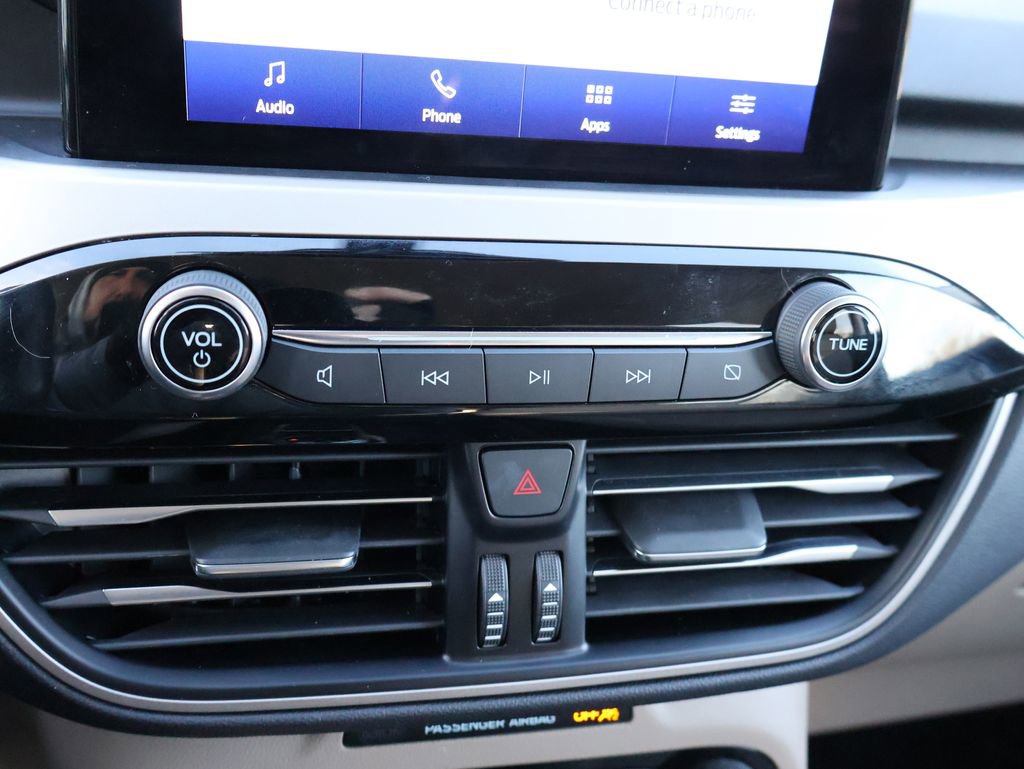 Used 2021 Ford Escape SEL image 28