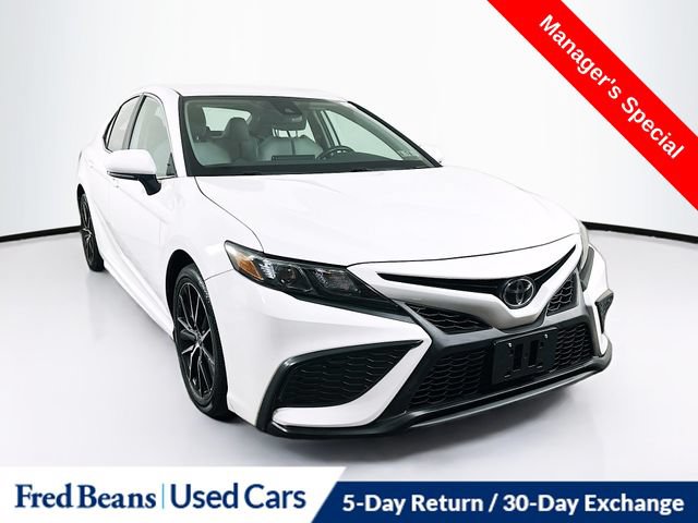 Used 2021 Toyota Camry SE w/ Convenience Package