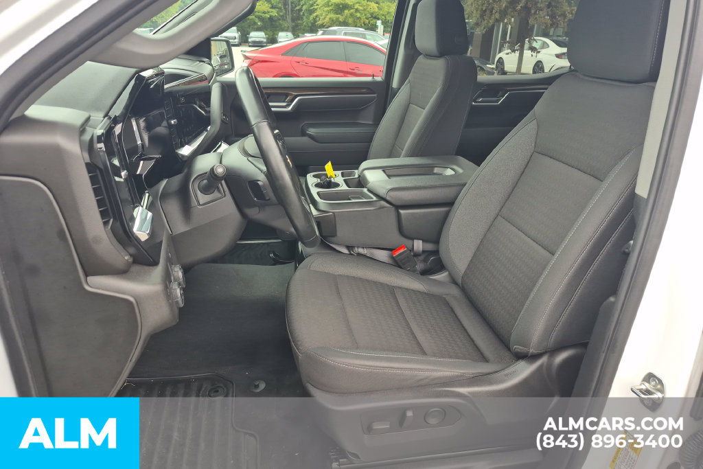 Used 2025 Chevrolet Silverado 1500 LT RWD image 17