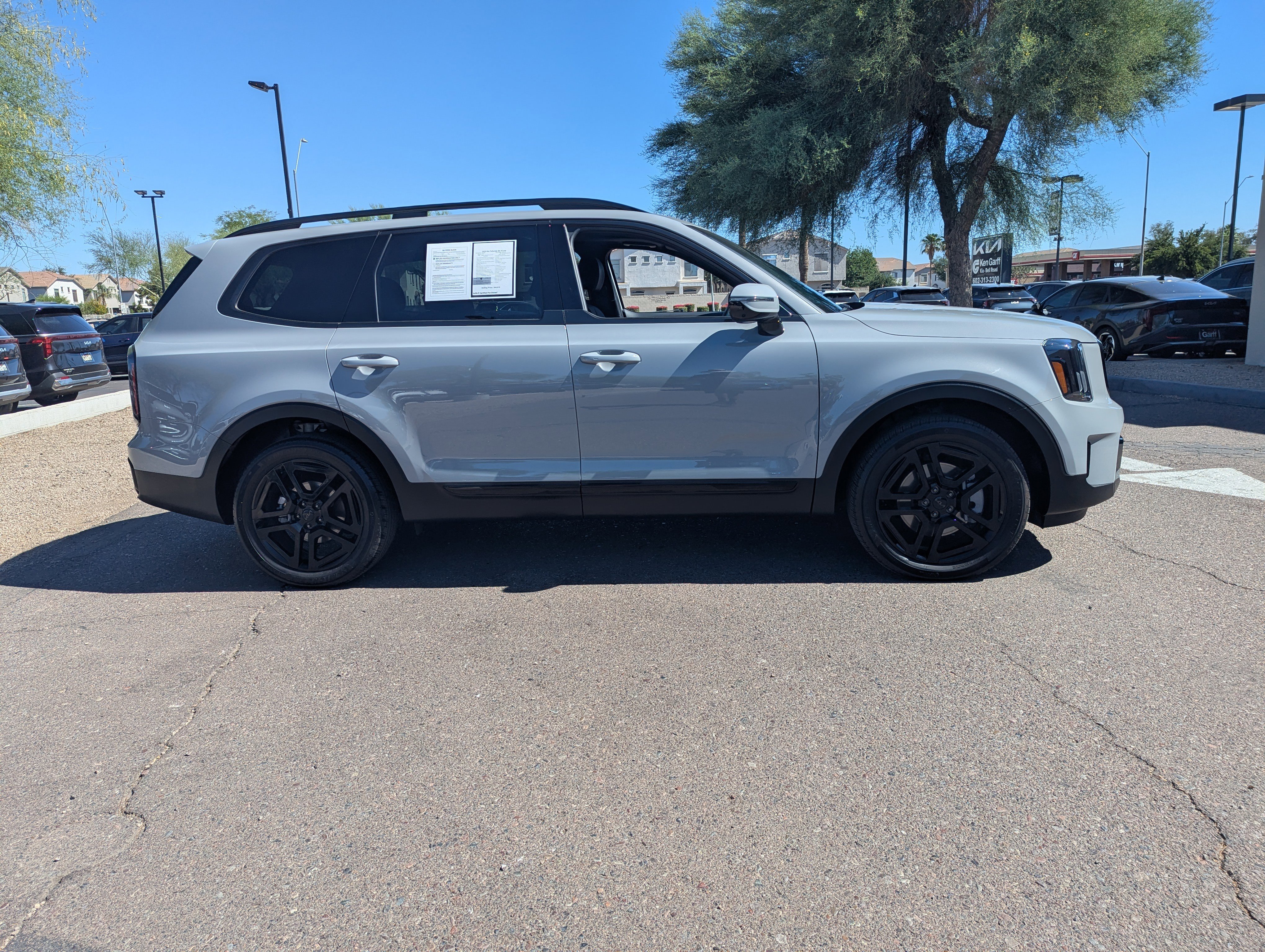 Certified 2025 Kia Telluride SX X-Line AWD/4WD image 2