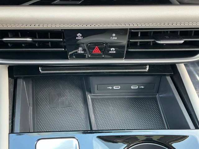 Certified 2024 Volkswagen Atlas SEL Premium R-Line AWD/4WD image 30