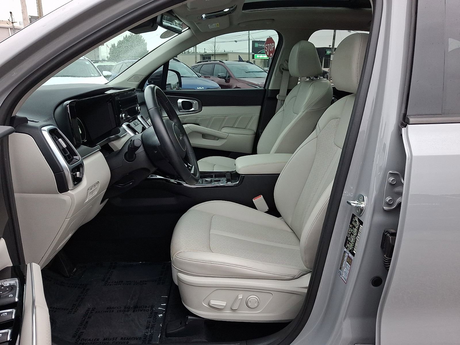 Used 2023 Kia Sorento SX image 14