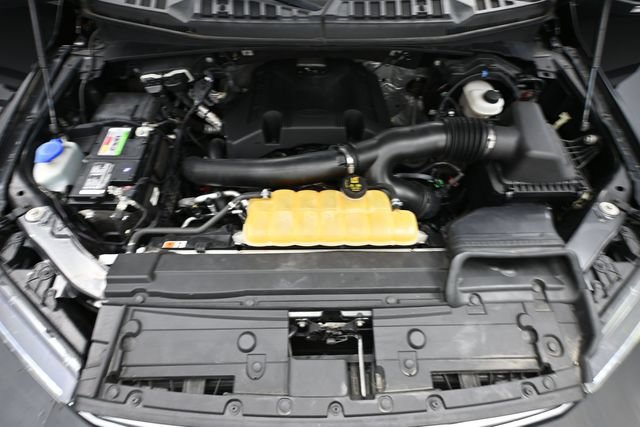 Used 2018 Ford F150 XLT w/ Equipment Group 302A Luxury AWD/4WD image 40