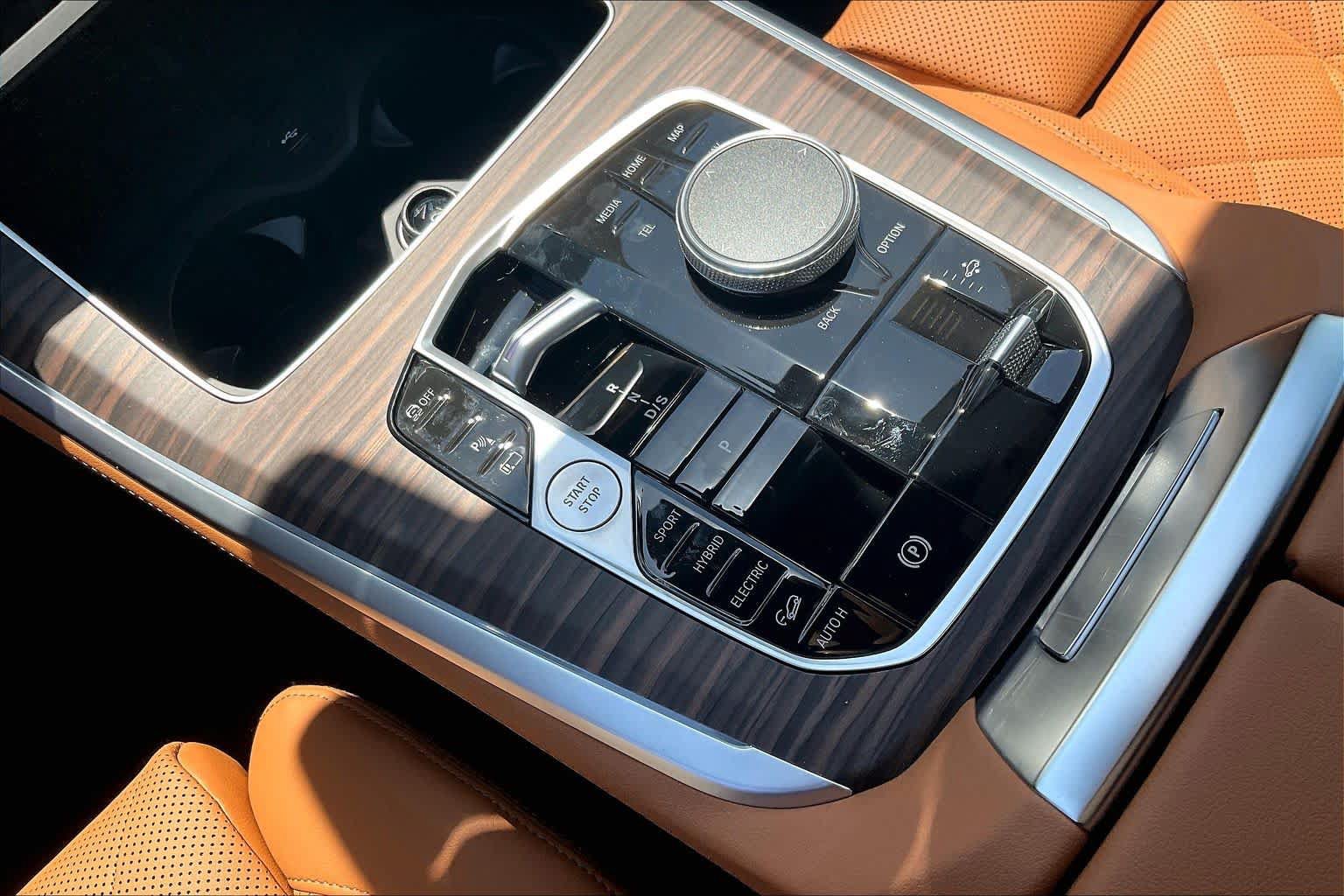 New 2026 BMW X5 xDrive50e AWD/4WD image 8
