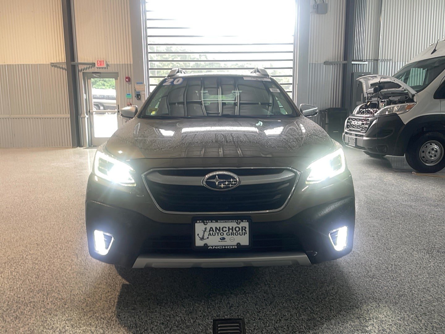 Used 2020 Subaru Outback Touring AWD/4WD image 2