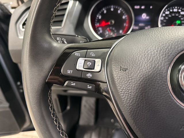 Certified 2021 Volkswagen Tiguan SE w/ Panoramic Sunroof Package image 13