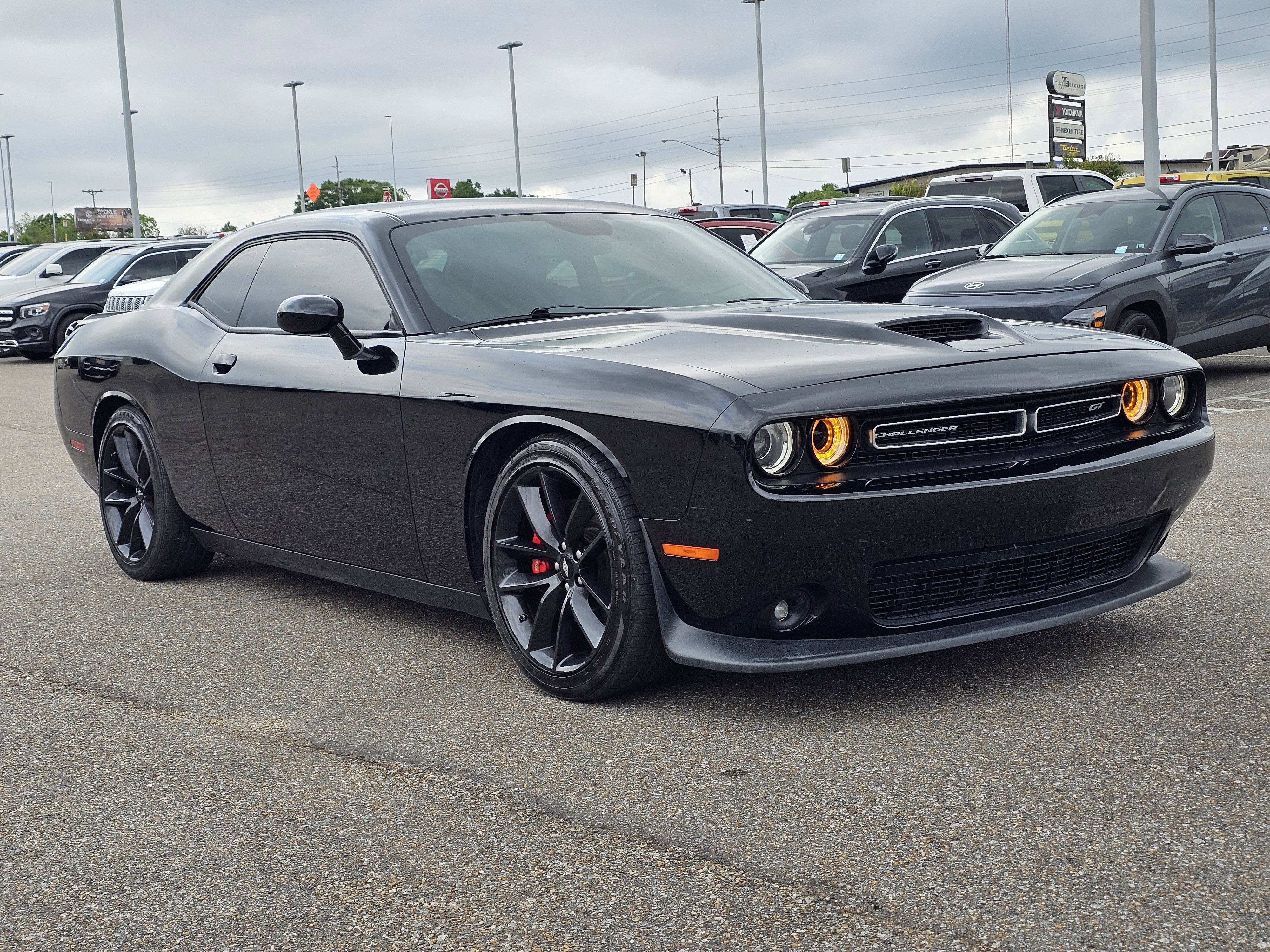 Used 2022 Dodge Challenger GT w/ Plus Package RWD image 5