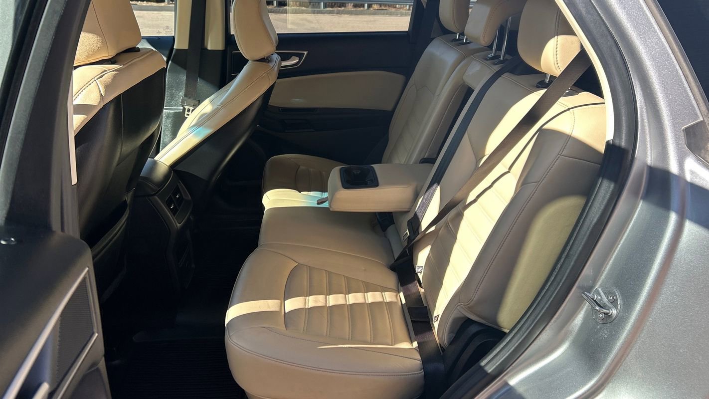 Used 2020 Ford Edge SEL image 10