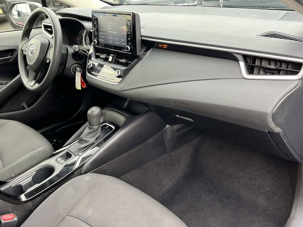 Used 2022 Toyota Corolla LE image 21
