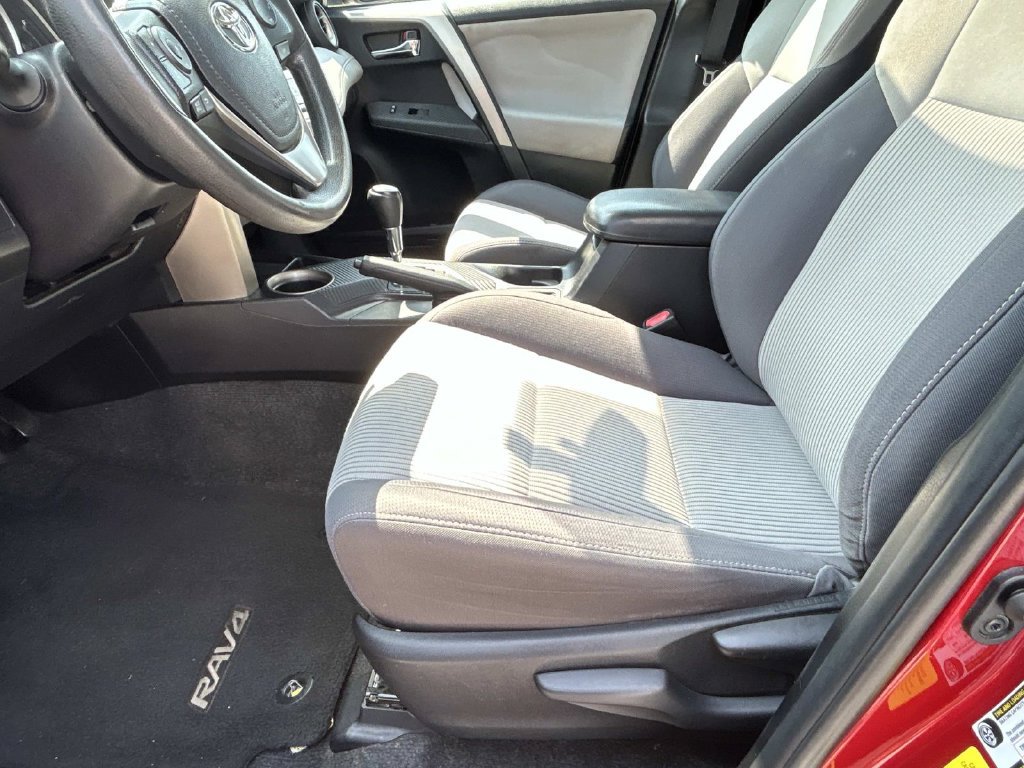 Used 2015 Toyota RAV4 XLE FWD image 16