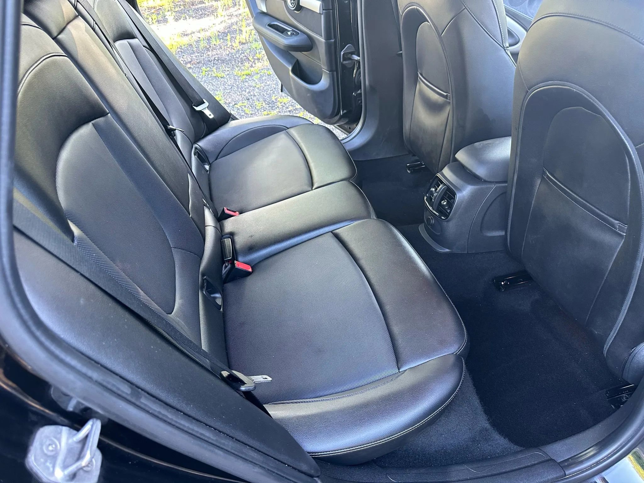 Used 2016 MINI Cooper Clubman Cooper Hatchback 4D image 19