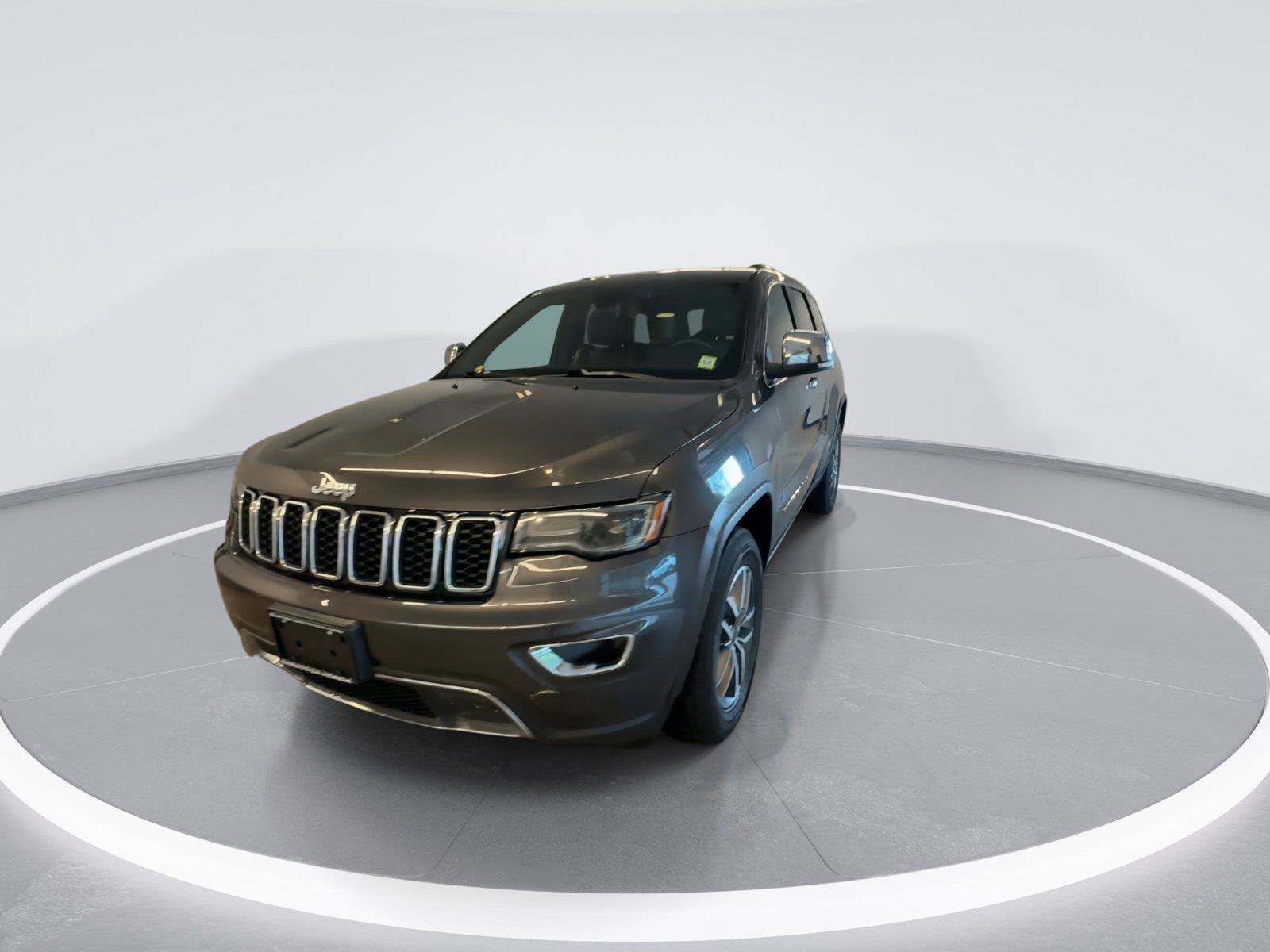 Used 2021 Jeep Grand Cherokee Limited w/ Premium Lighting Group AWD/4WD image 3