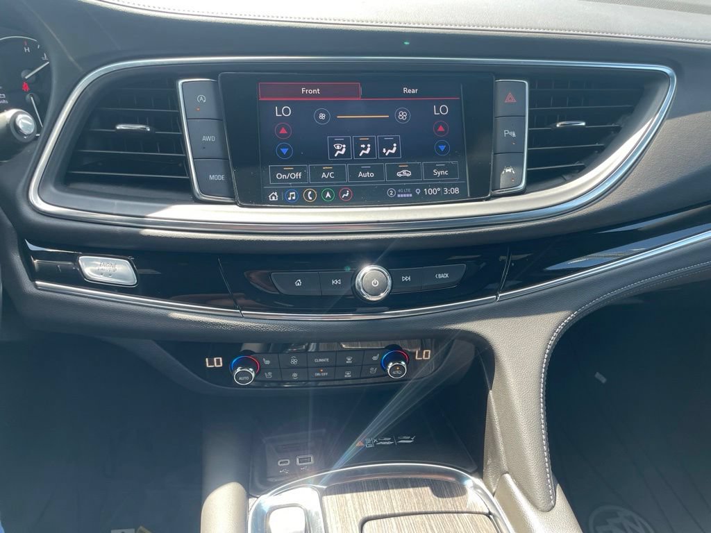Used 2023 Buick Enclave Avenir w/ Avenir Technology Package AWD/4WD image 23