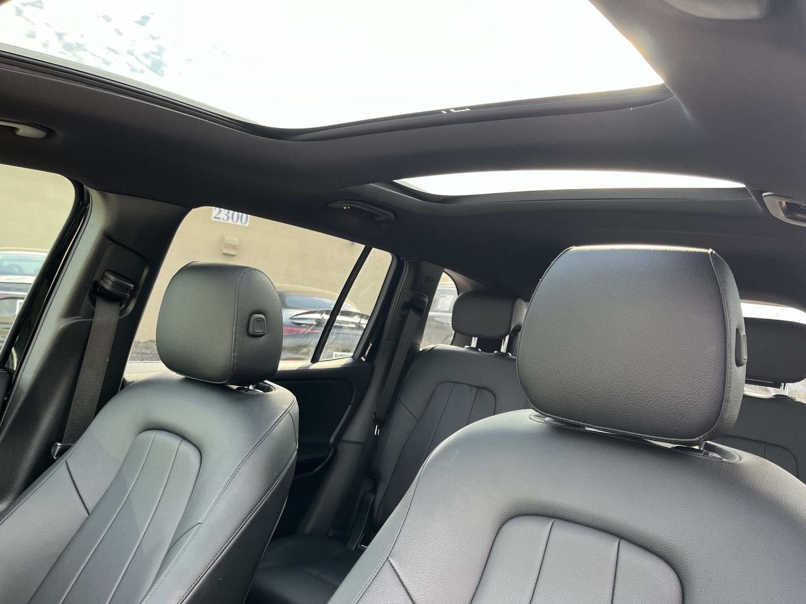 Used 2021 Mercedes-Benz GLB 250 w/ Premium Package image 23