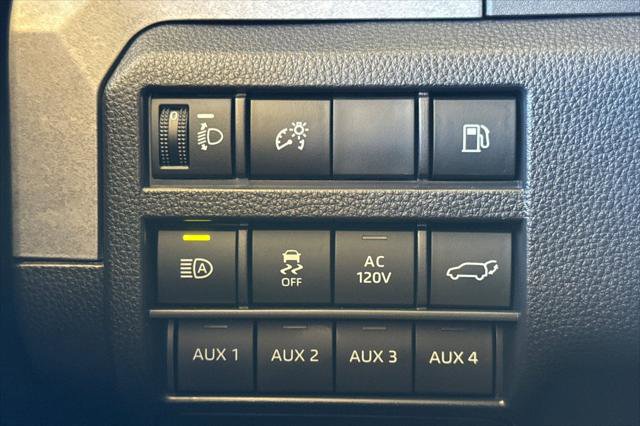 Certified 2025 Toyota 4Runner 4WD image 32