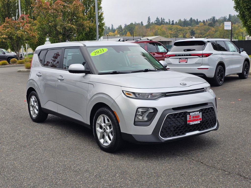 Used 2021 Kia Soul S FWD image 3
