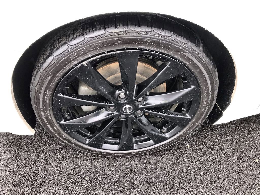 Used 2023 Nissan Maxima SR w/ Sport Mat Group image 10