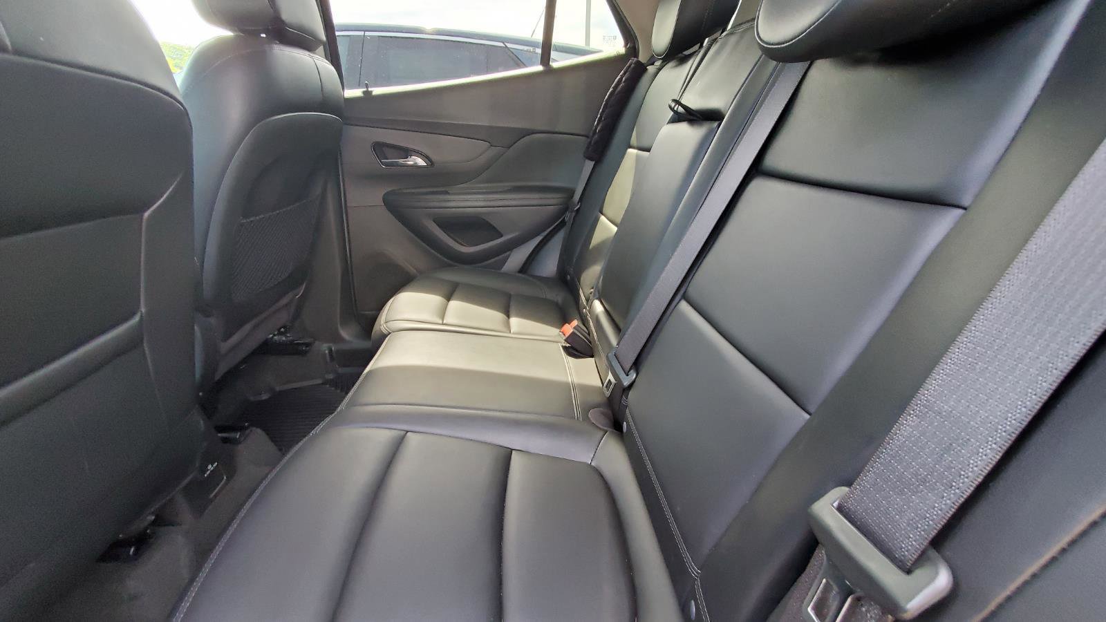 Used 2019 Buick Encore Essence AWD/4WD image 5