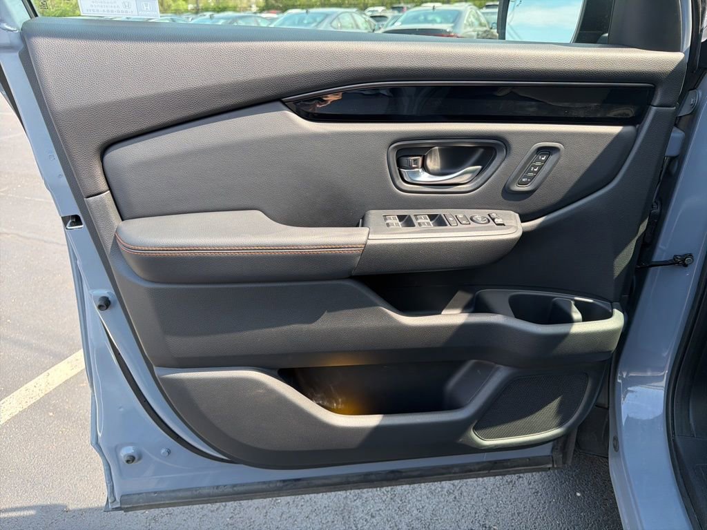 Used 2023 Honda Pilot TrailSport image 18