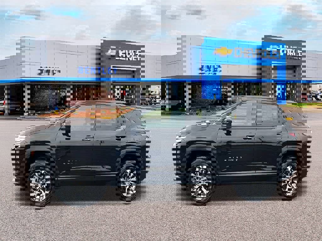 New 2026 Chevrolet Equinox LT image 2