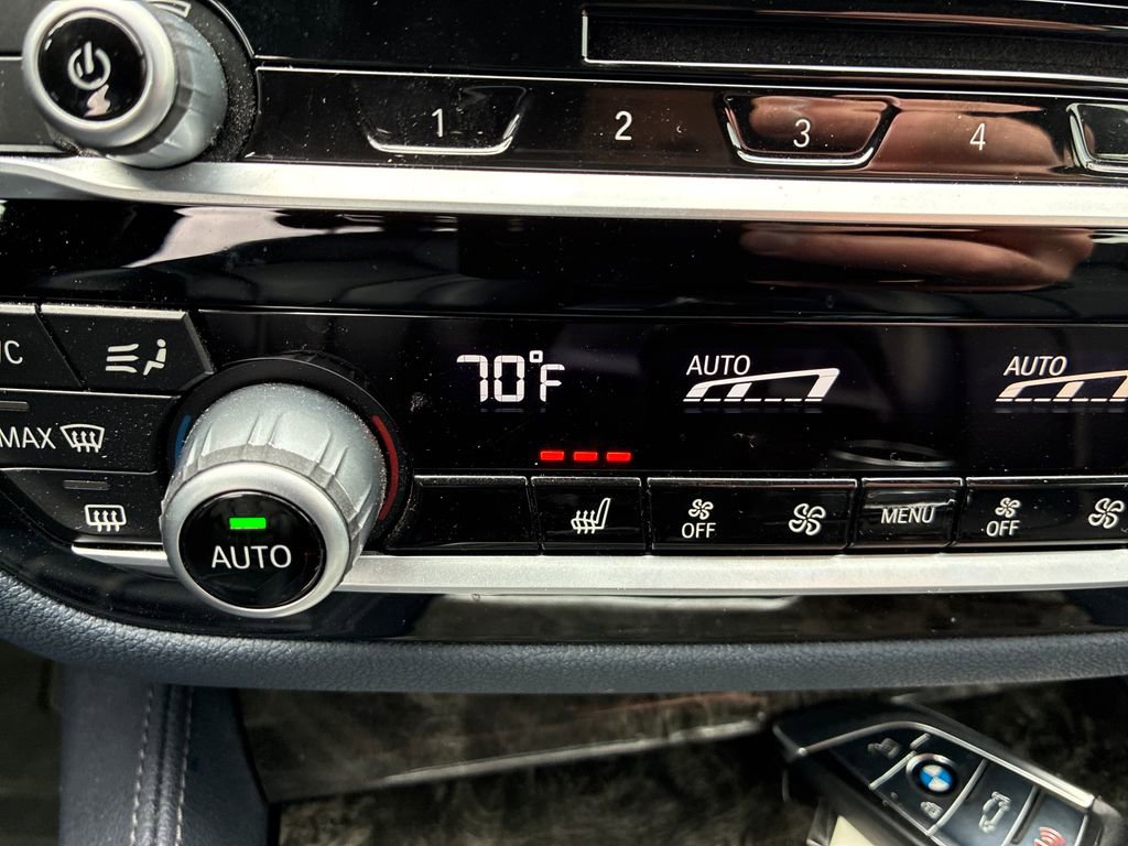 Used 2018 BMW 540i xDrive AWD/4WD image 25