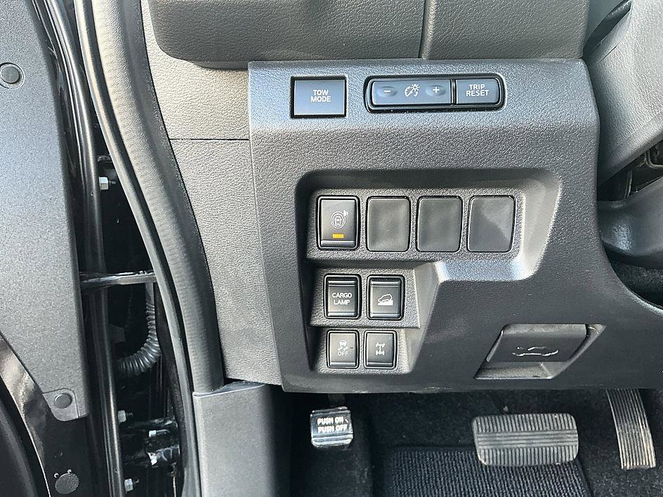 Certified 2025 Nissan Frontier PRO-4X image 13