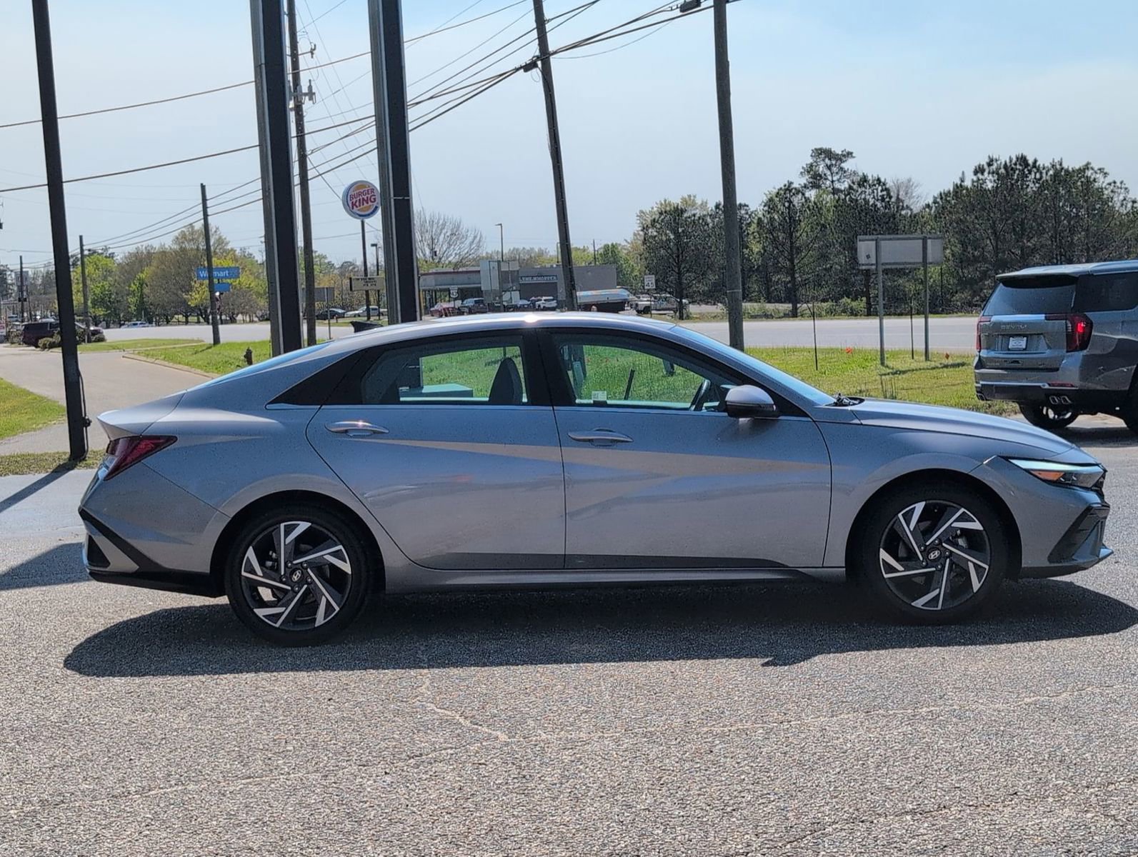 Used 2025 Hyundai Elantra Limited image 7