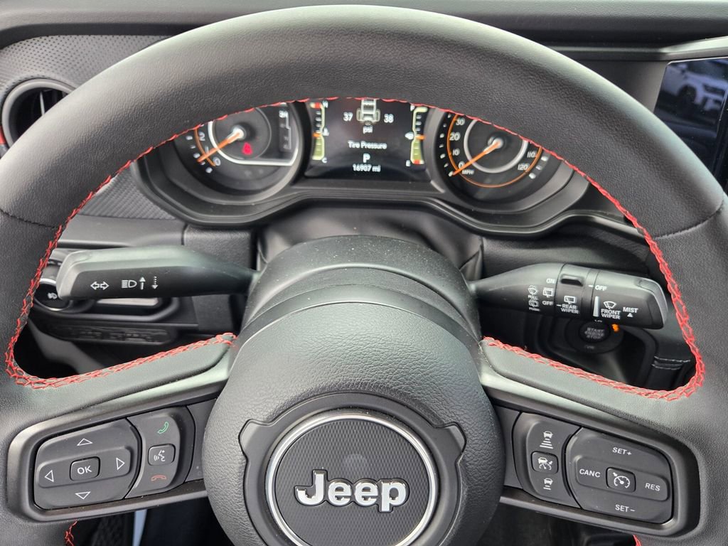 Used 2024 Jeep Wrangler Unlimited Rubicon image 24