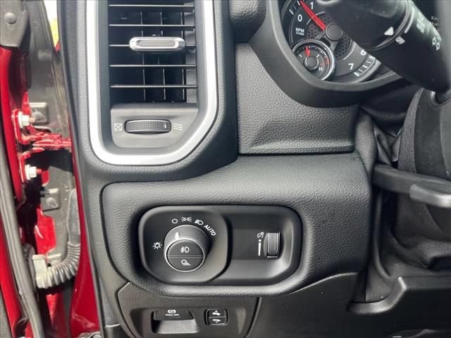 Used 2022 RAM 1500 Big Horn AWD/4WD image 26
