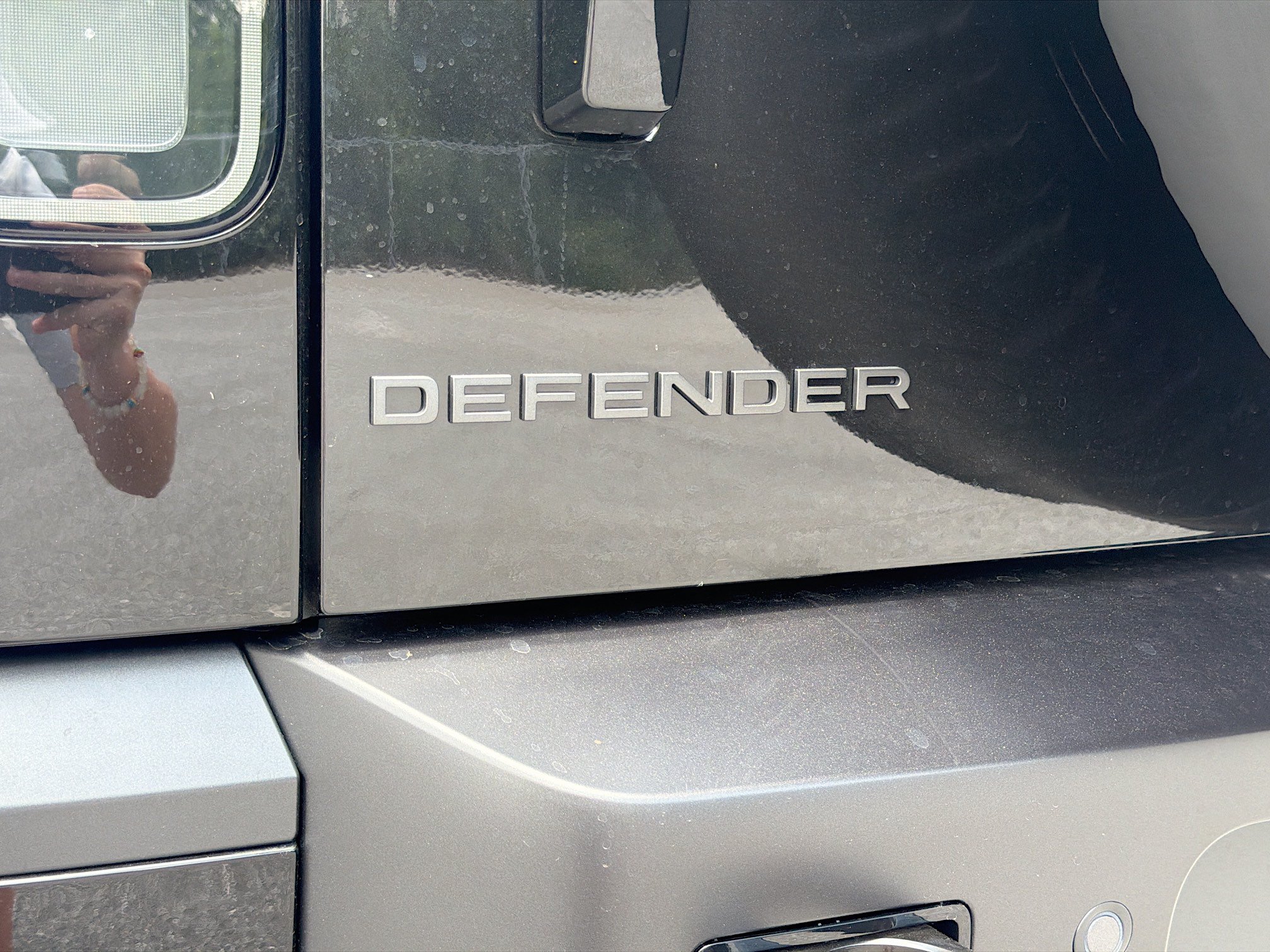 New 2026 Land Rover Defender 130 X-Dynamic SE AWD/4WD image 11