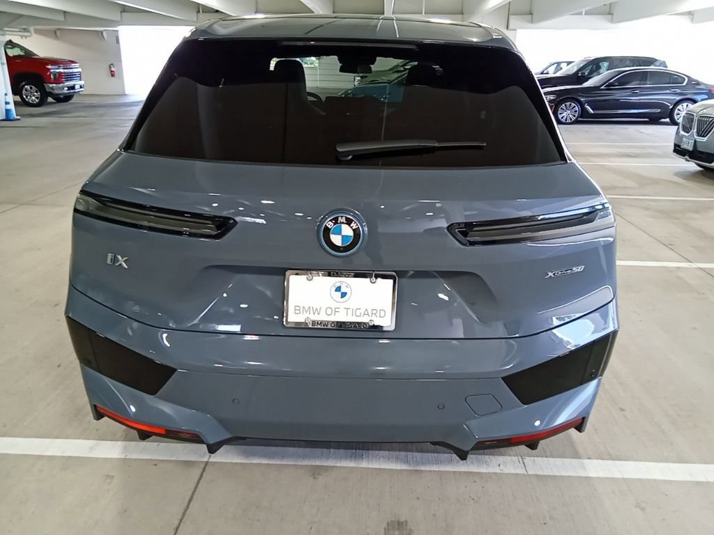 Certified 2023 BMW iX xDrive50 w/ Sport Package AWD/4WD image 7
