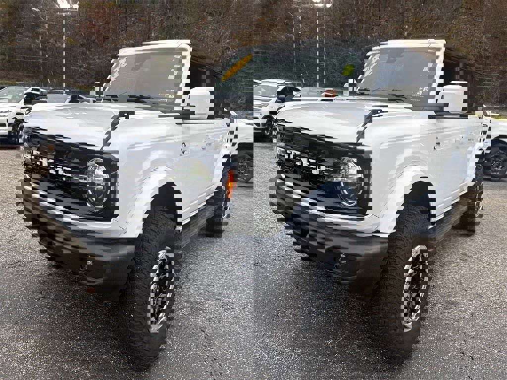 Used 2023 Ford Bronco Outer Banks image 10