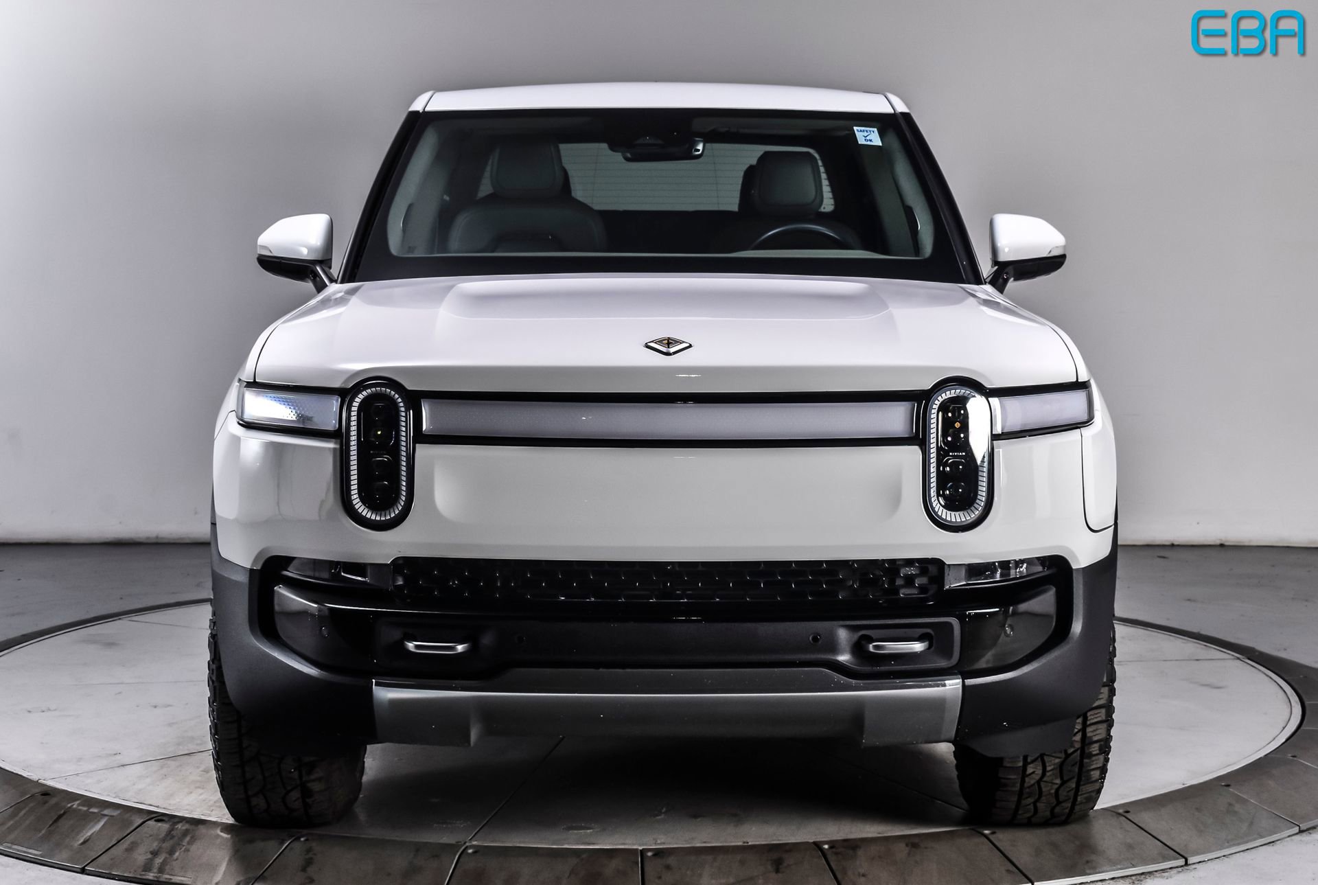 Used 2022 Rivian R1T Adventure AWD/4WD image 3