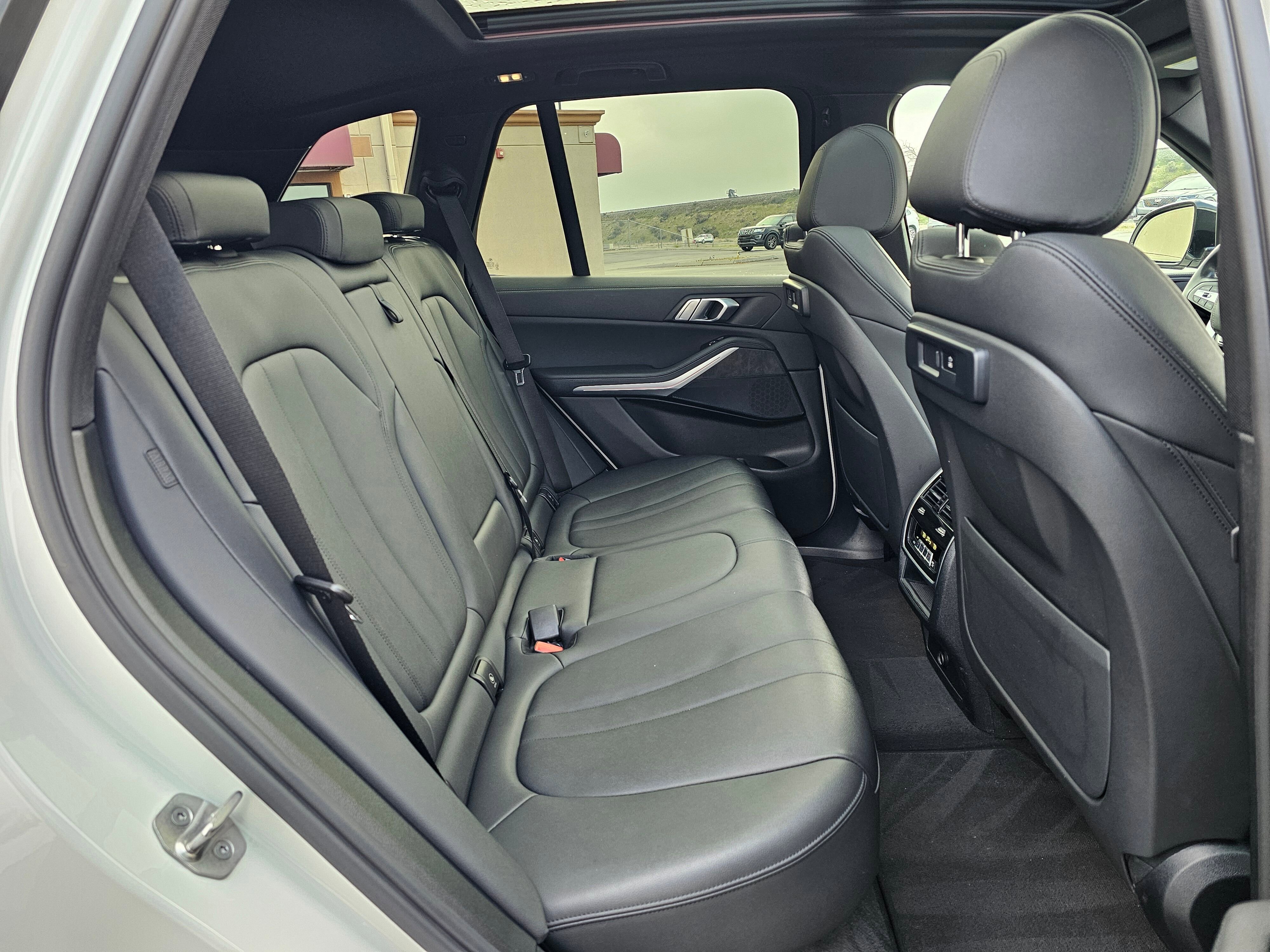 Certified 2022 BMW X5 xDrive40i w/ Parking Assistance Package image 14