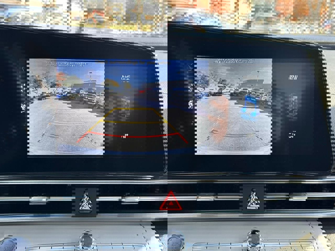 Certified 2025 Hyundai Elantra Limited image 39