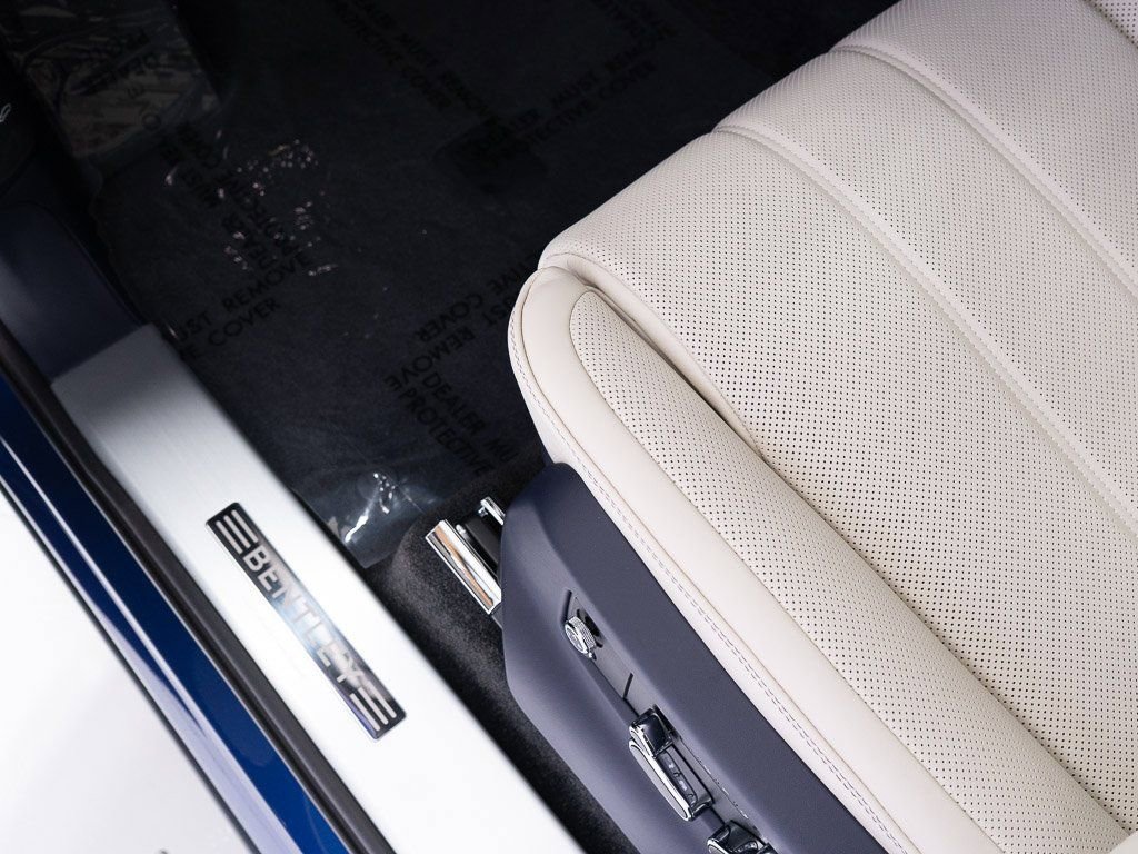 New 2025 Bentley Bentayga Extended Wheelbase image 12
