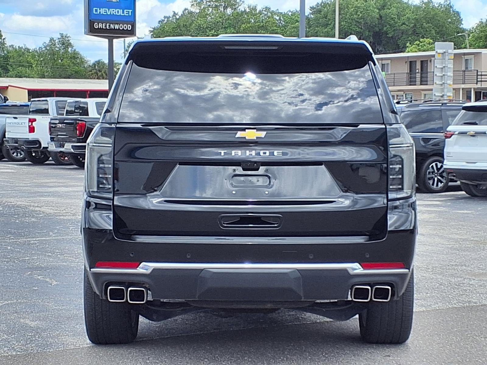 Used 2025 Chevrolet Tahoe High Country AWD/4WD image 5
