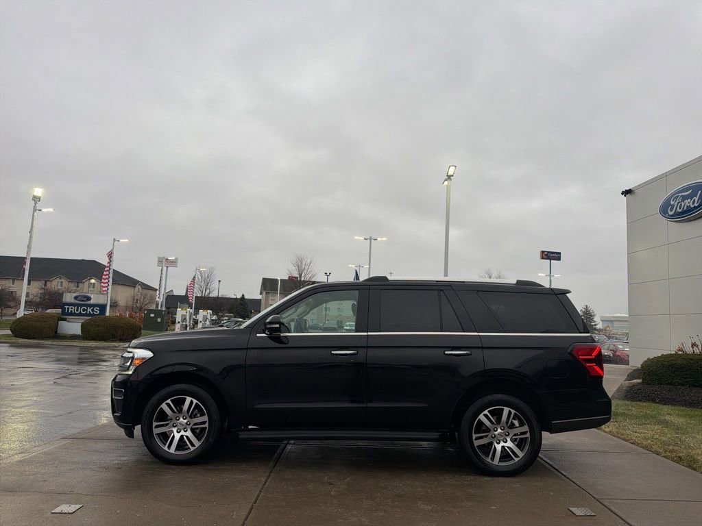 Used 2024 Ford Expedition Limited image 4