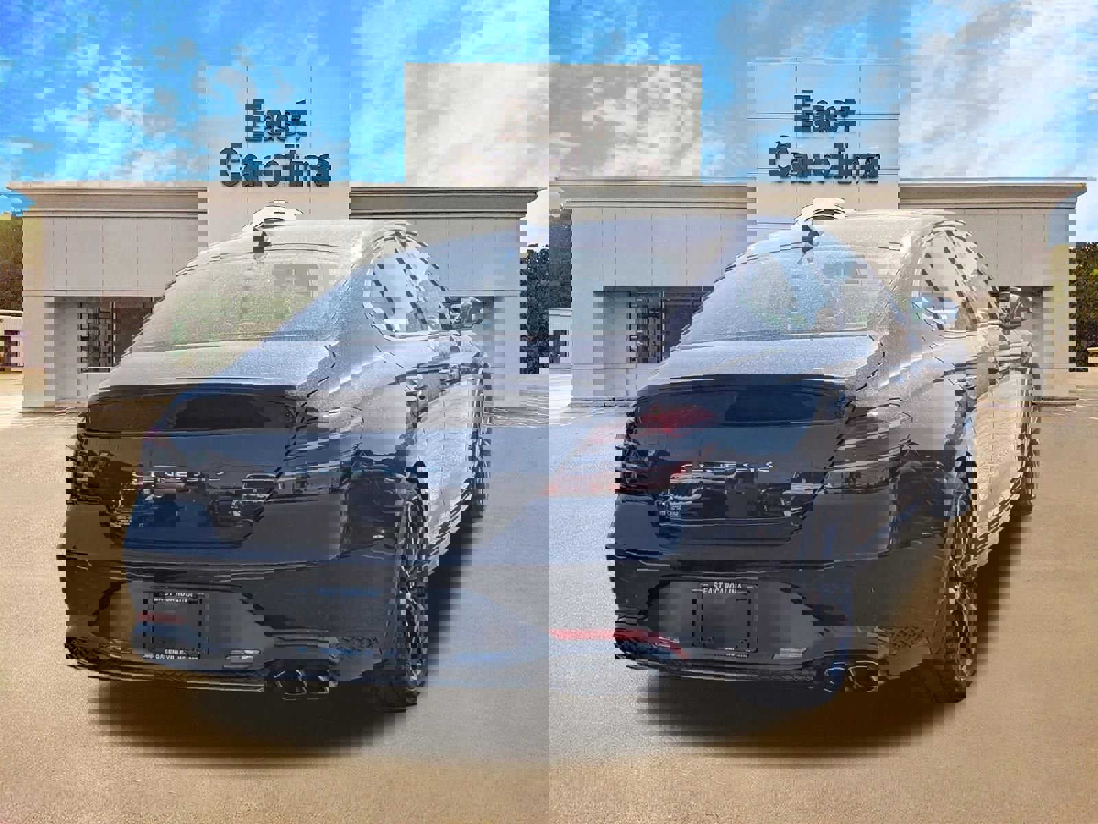 Used 2023 Genesis G70 2.0T w/ Sport Prestige Package RWD image 3