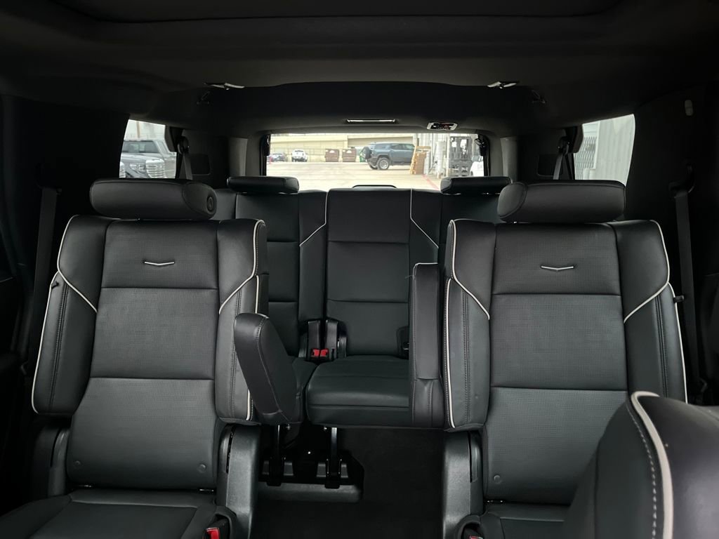 Used 2022 Cadillac Escalade Premium Luxury image 36