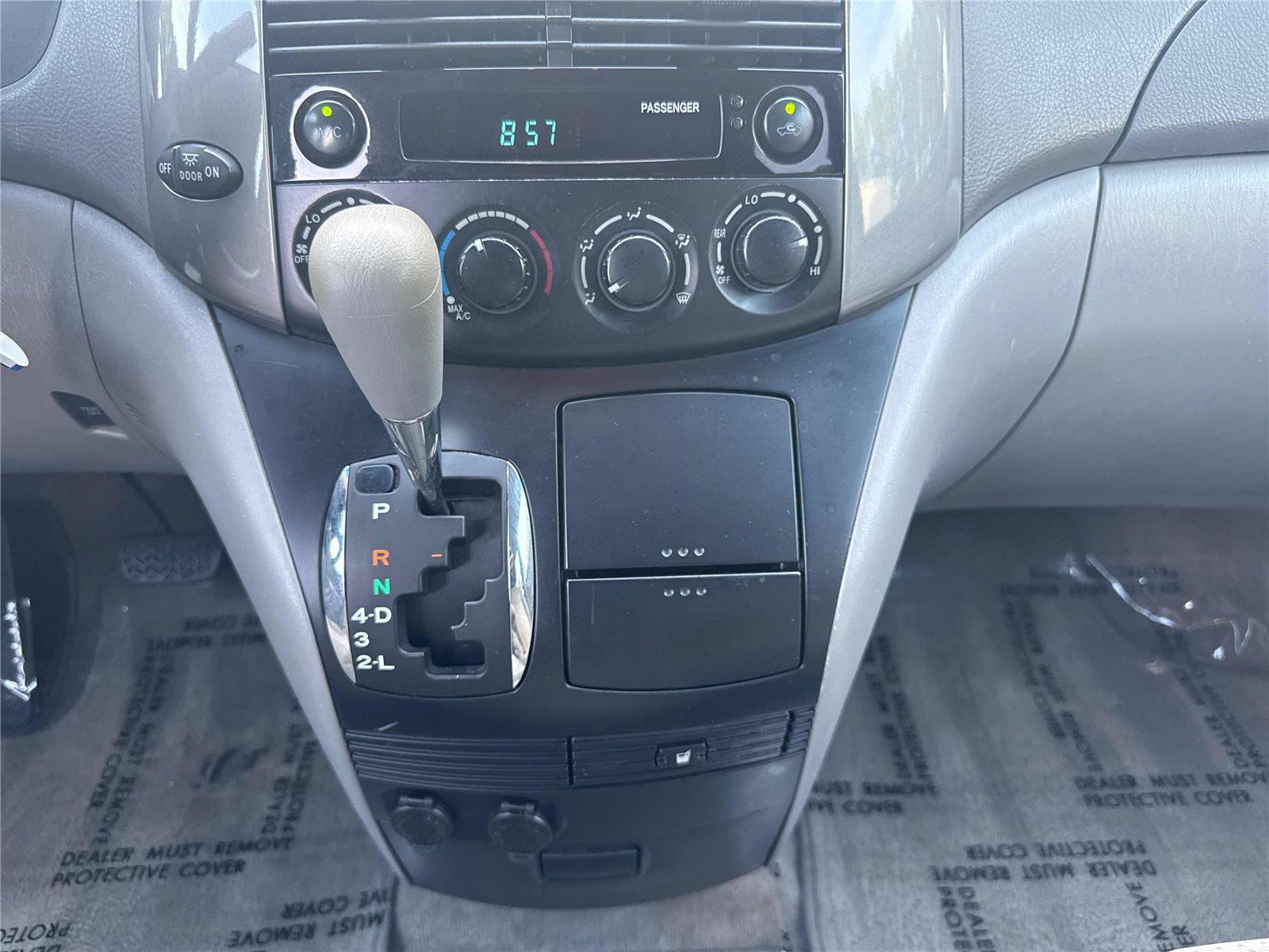 Used 2010 Toyota Sienna FWD image 21