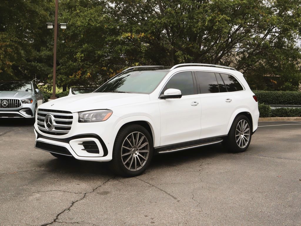 Used 2025 Mercedes-Benz GLS 580 4MATIC image 7