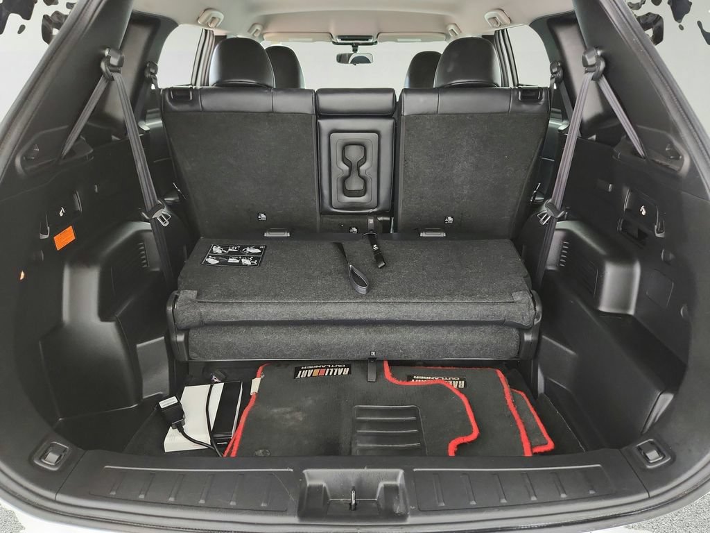 Used 2023 Mitsubishi Outlander Ralliart AWD/4WD image 33