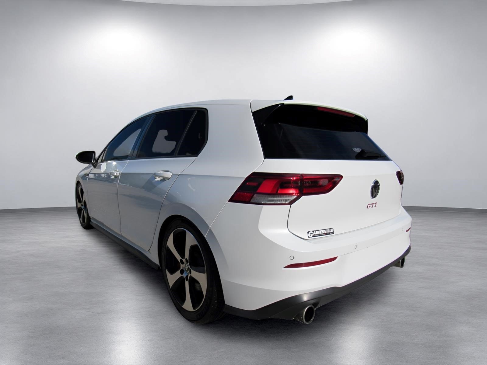 Used 2022 Volkswagen GTI SE FWD image 5