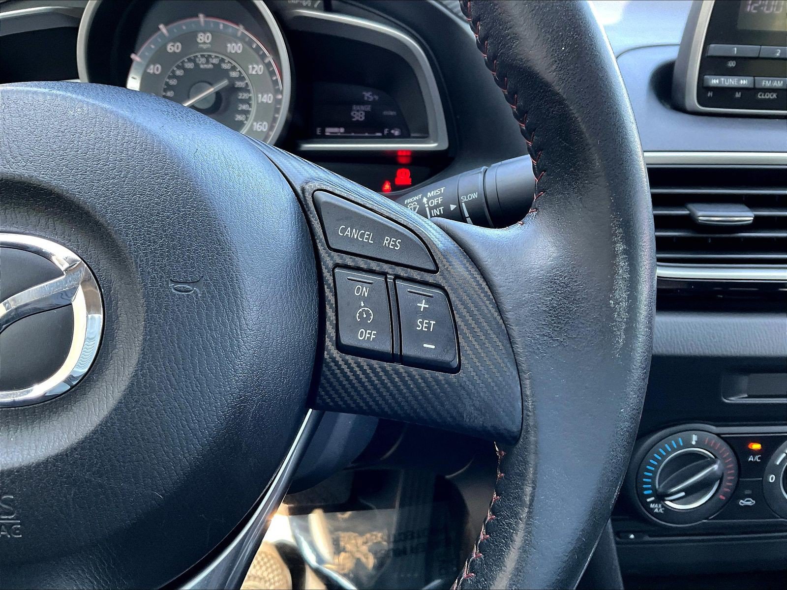 Used 2014 MAZDA MAZDA3 i Touring FWD image 11